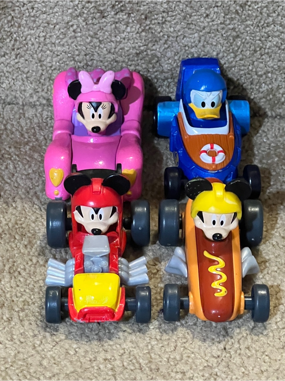 Disney Roadster Mickey Mouse & Minnie & Donald Hot Dog die cast Car Toys